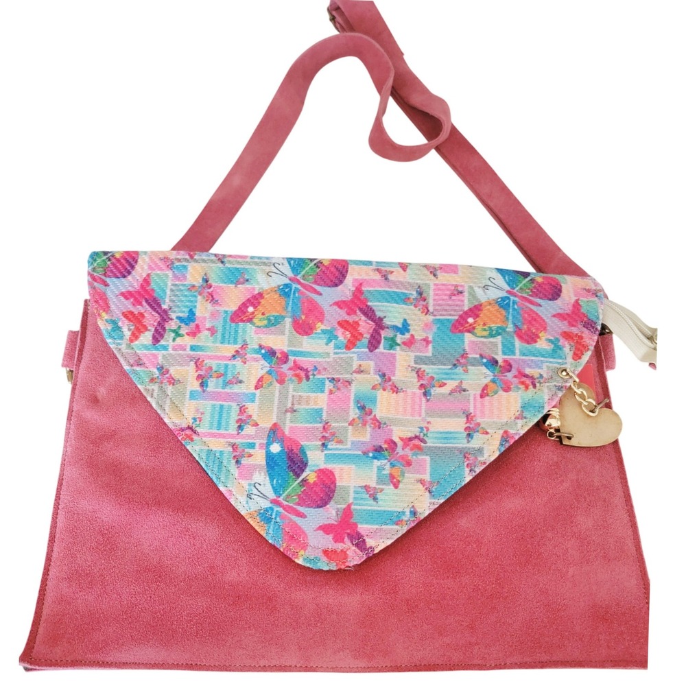 Artesanal Butterfly‎ Purse Shoulder Bag Pink Faux Suede Heart Charm Unique NEW
